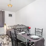 בית נופש Awesome In פוז'ינה