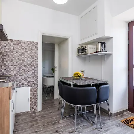 2 Bedroom Awesome In