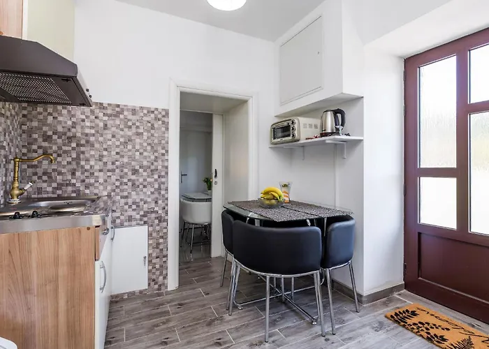 2 Bedroom Awesome In
