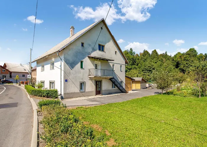 2 Bedroom Awesome In Fužine